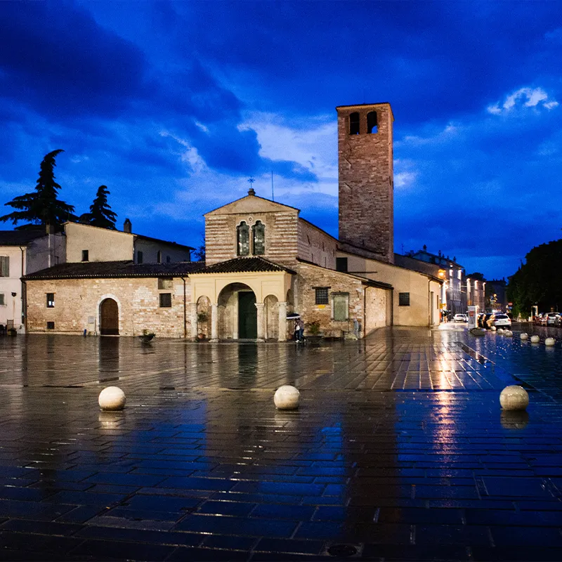 FOLIGNO vicino a b&b la piazzetta Bettona